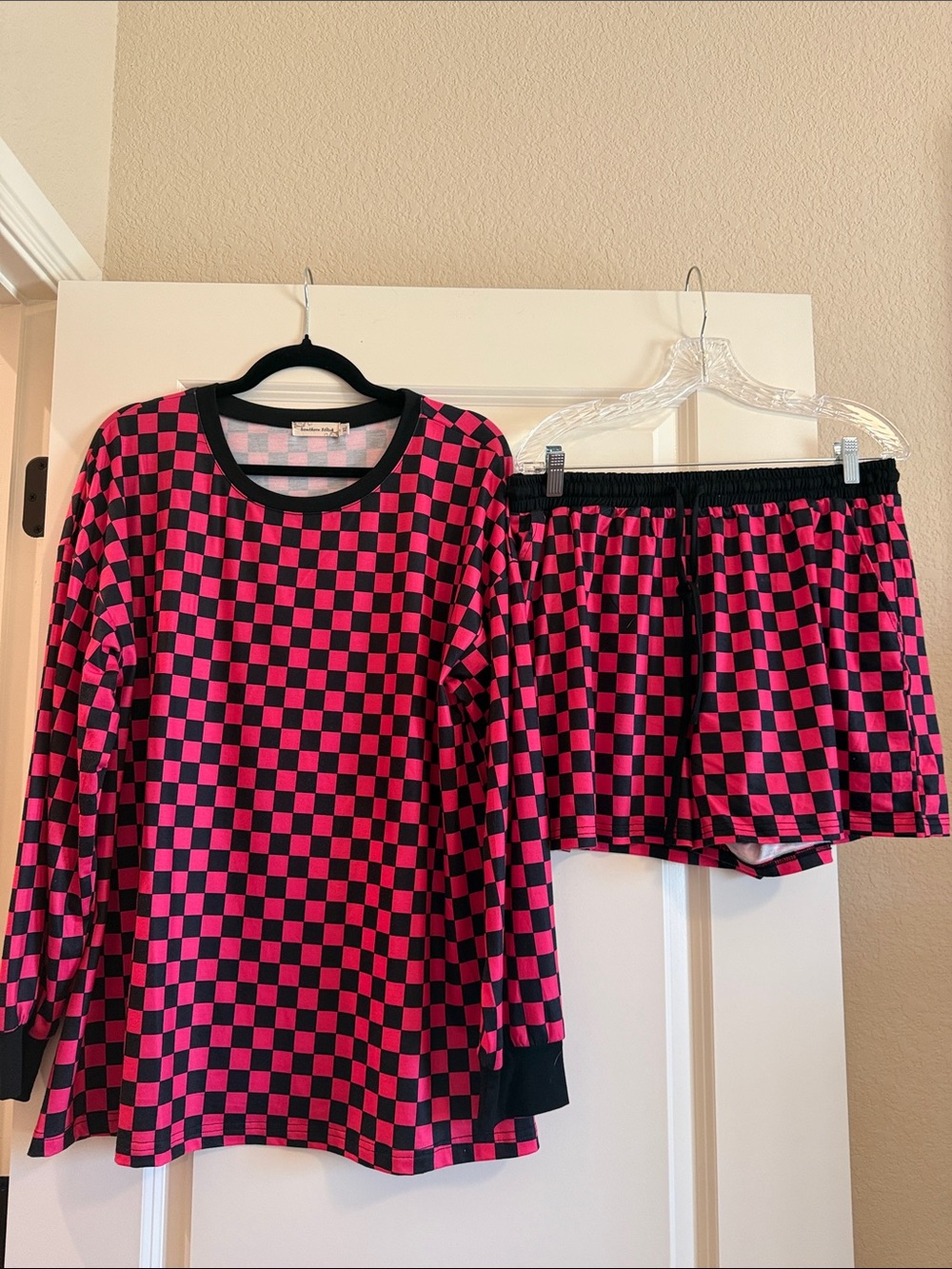 Southern Stitch Women's Pink & Black Check Lounge Set